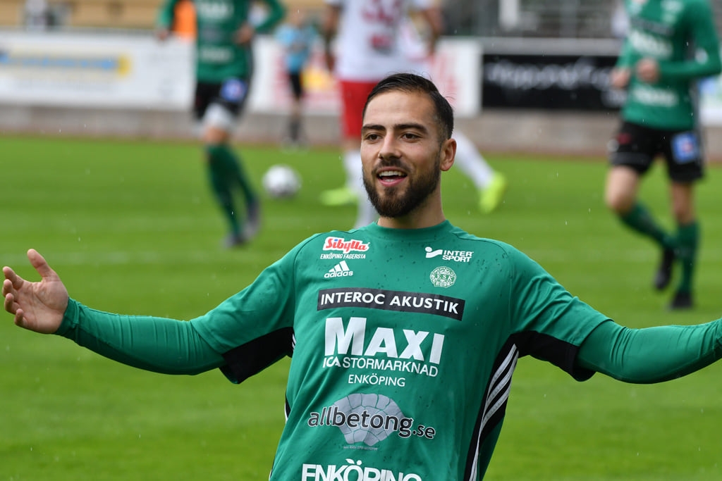 Haris tillbaka i träning efter lång rehab-träning