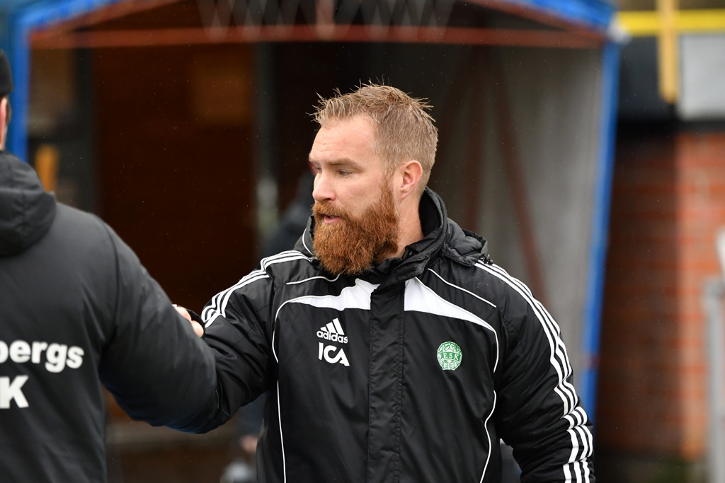 Tuffast möjliga motstånd redan i seriepremiären på fredag