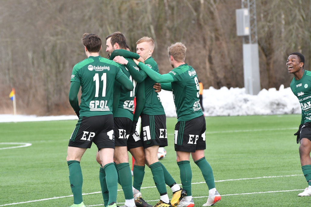 Skyttekungsmöte på konstgräset