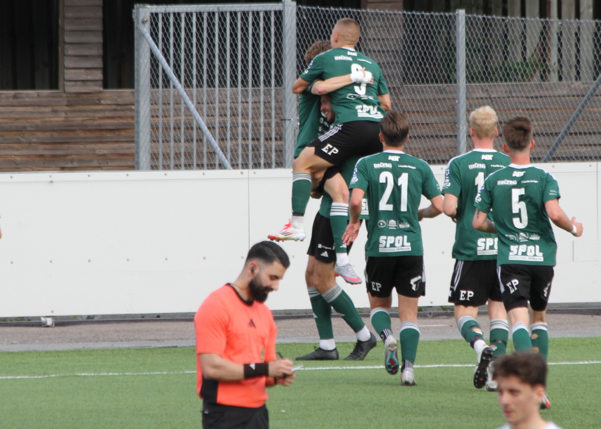 Assyriska nollat, stabil seger för ESK i Södertälje