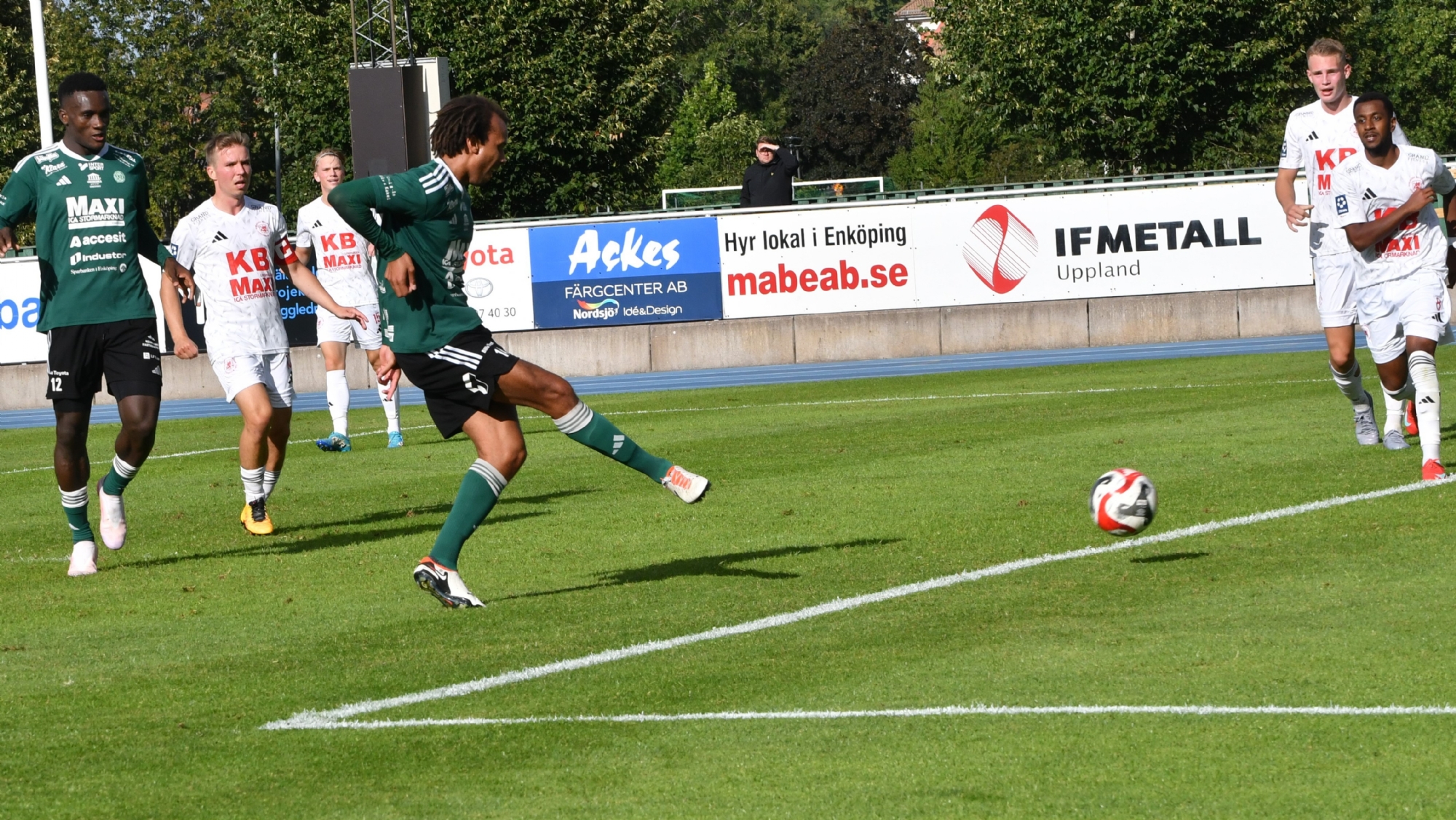Stark laginsats bakom 4-2-segern
