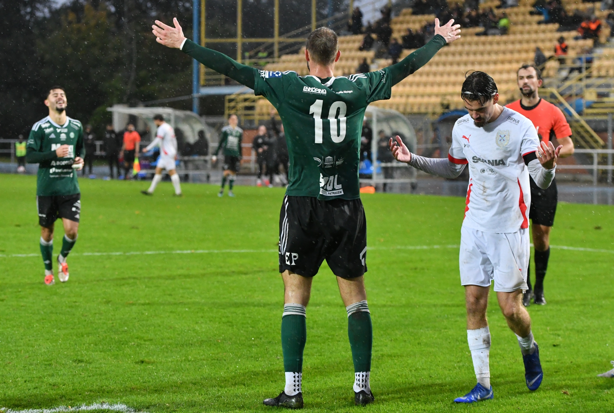 Linus hattrick sänkte Assyriska