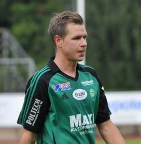 Elias lämnar
